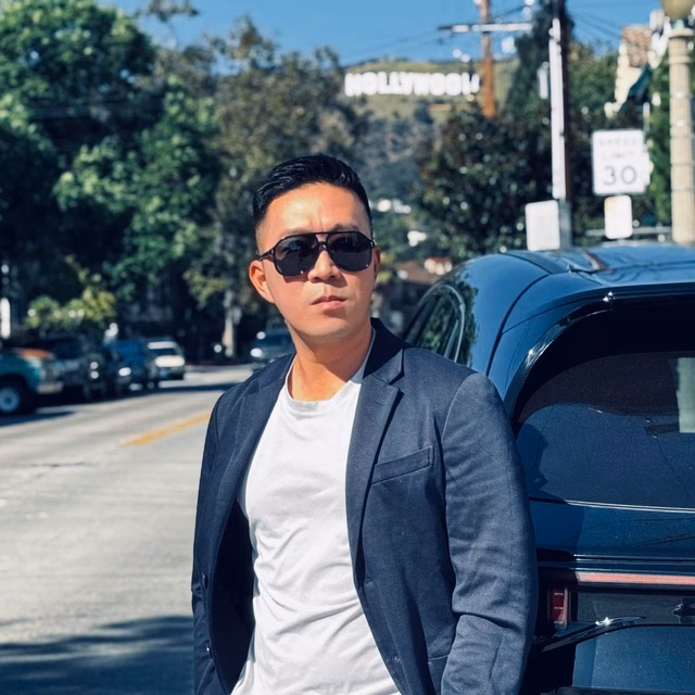 Đạo diễn Hoàng Nam