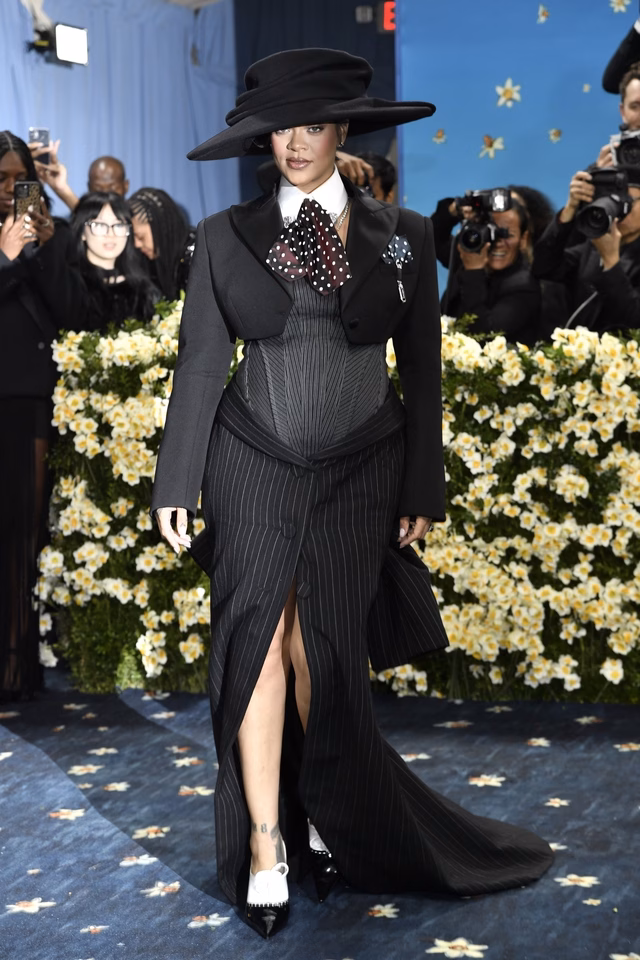 Rihanna Rihanna đang mang thai con thứ ba
