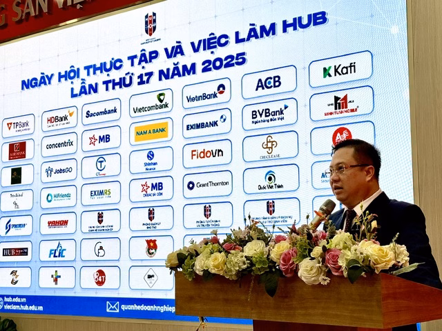 Hiệu trưởng ĐH Ngân hàng TP HCM nói về nhân lực trong kỷ nguyên AI Hiệu trưởng ĐH Ngân hàng TP HCM nói về nhân lực trong kỷ nguyên AI