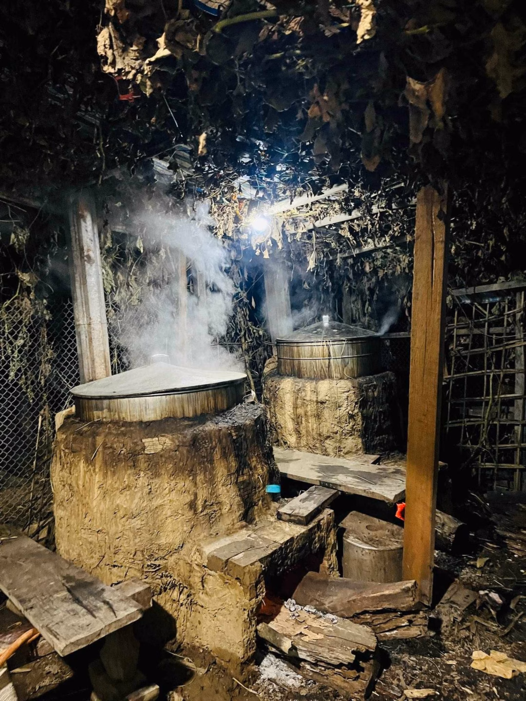 Mùa gói bánh ú tro quê tôi Bếp nấu bánh tro