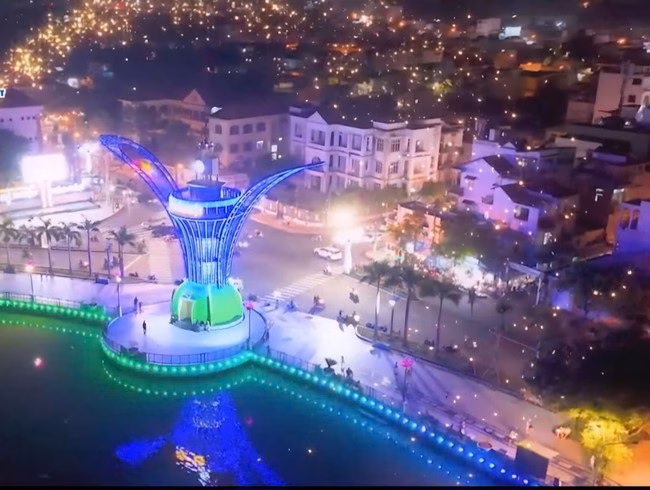 Trình chiếu 3D Mapping tại Thủ Dầu Một Sự kiện không nên bỏ lỡ ở Bình Dương - Ảnh 1.