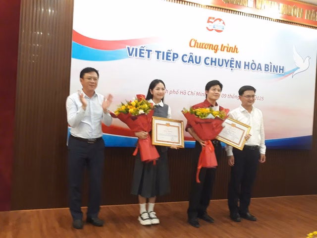 Viết tiếp câu chuyện hòa bình