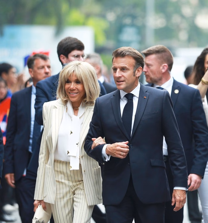Tổng thống Pháp Emmanuel Macron và Phu nhân kết thúc chuyến thăm Việt Nam Tổng thống Pháp Emmanuel Macron và Phu nhân kết thúc chuyến thăm Việt Nam