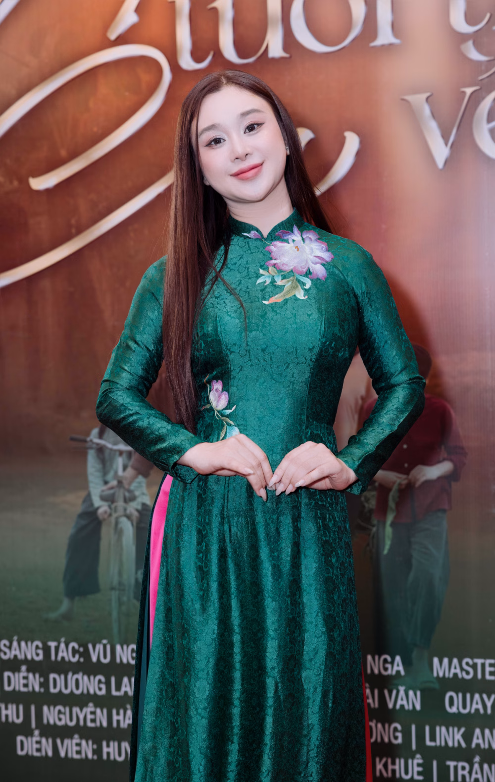 Phương Nga tại buổi ra mắt MV đầu tay