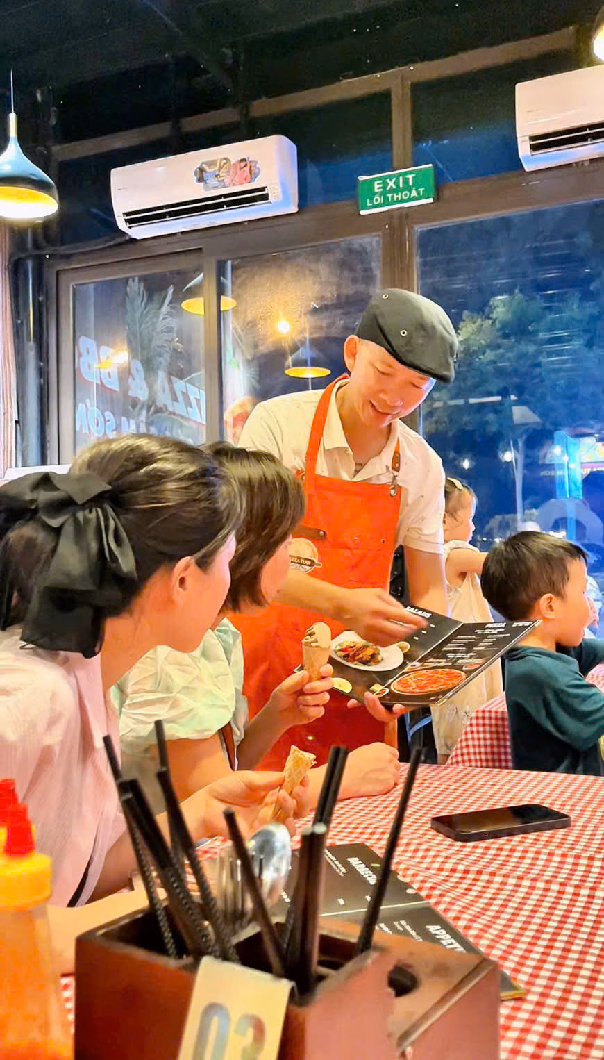 Không chỉ là đồ ăn nhanh – đó là một trải nghiệm ẩm thực