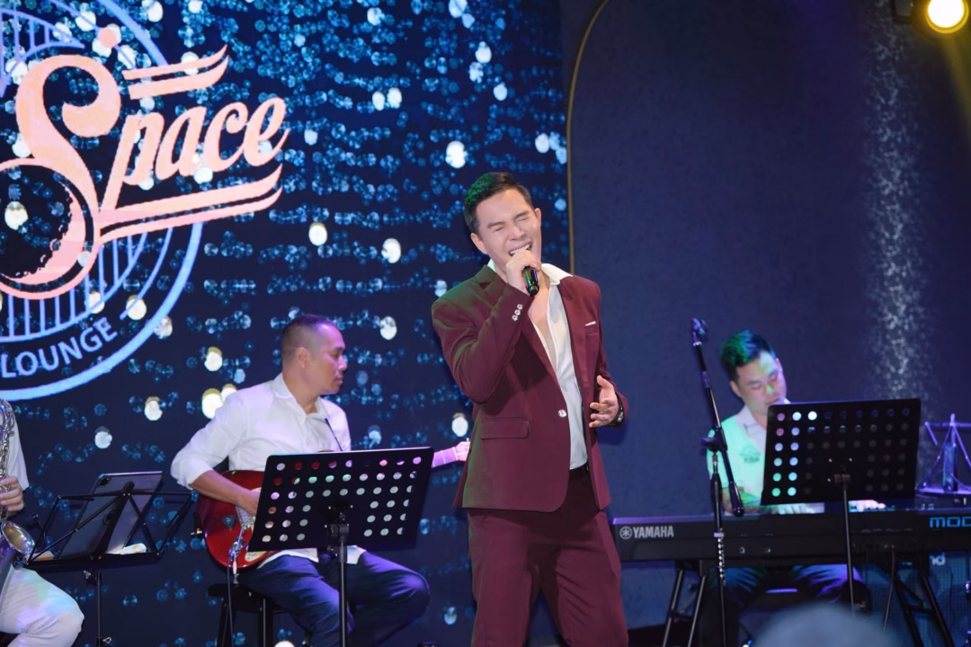 Nathan Lee và Noo Phước Thịnh từng xuất hiện trong Chung kết Bước nhảy hoàn vũ 2015 Nathan Lee và Noo Phước Thịnh từng xuất hiện trong Chung kết Bước nhảy hoàn vũ 2015