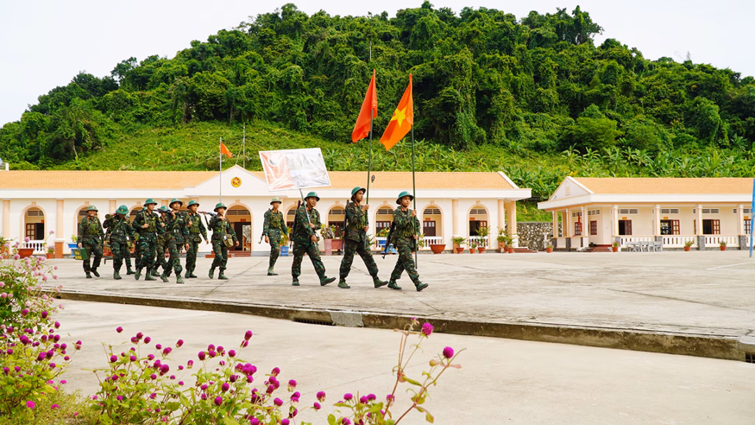 An Giang củng cố thế trận quốc phòng ở biên giới Tây Nam Cán bộ, chiến sĩ Đại đội Hỗn hợp 7, Tiểu đoàn 519, Bộ Chỉ huy Quân sự tỉnh hành quân ra thao trường