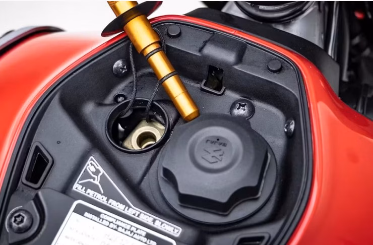 “Bajaj ra mắt xe máy chạy CNG đầu tiên thế giới, giảm 50% chi phí vận hành” Xe máy chạy khí nén thiên nhiên đầu tiên thế giới có gì đặc biệt? - 8