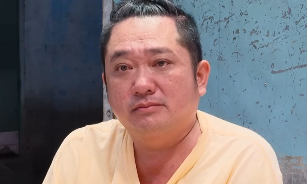 Cuộc sống hiện tại của diễn viên Phùng Ngọc sau 2 lần đổ vỡ hôn nhân Nam diễn viên sống một mình trong căn phòng trọ vỏn vẹn 15m².