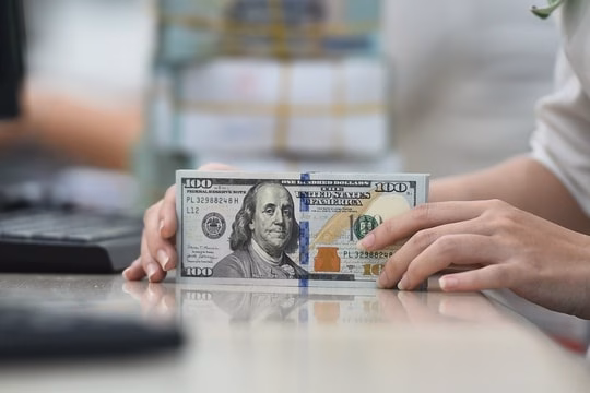 Giá bạc có thể tăng 13% vào năm 2025 nhờ nguồn cung giảm và cầu đầu tư cao Ngày 17/7: Tỷ giá trung tâm tăng 20 đồng