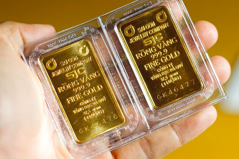 Giá vàng miếng tăng mạnh, vượt 121 triệu đồng Chênh lệch giữa giá vàng trong nước và giá vàng thế giới trong phiên 18/7 Nguồn: VnEconomy tổng hợp và tính toán