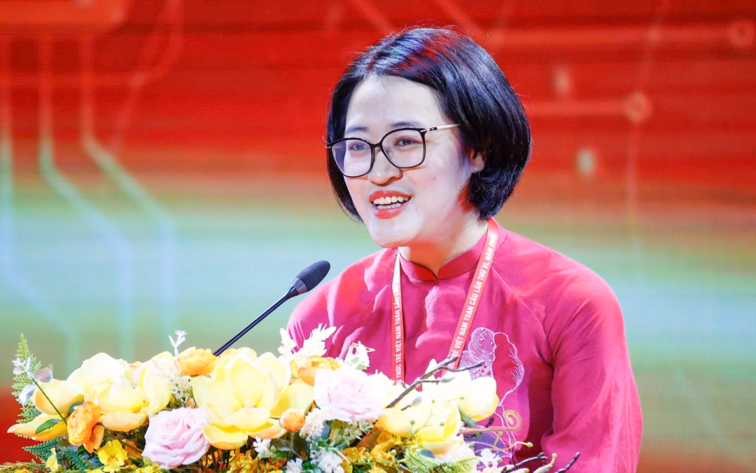 PGS -TS Đào Việt Hằng phát biểu tại diễn đàn