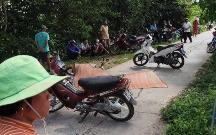 Quảng Ngãi: Chủ quán nước mía bị người đàn ông dùng hung khí đâm nhiều nhát Kinh hoàng, chủ quán nước mía đang nằm võng thì bị đâm tới tấp - Ảnh 3.