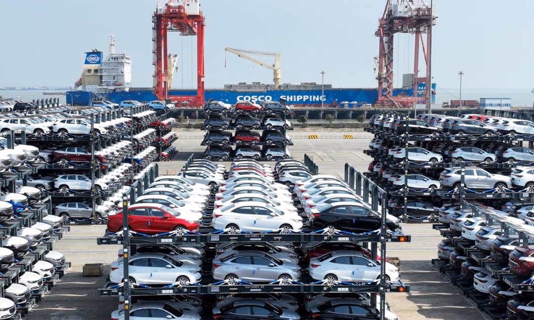 Trung Quốc chi hơn 200 tỷ USD làm ‘quy tắc’ cho ngành xe điện thế giới Năm 2023, Trung Quốc bán ra hơn 9 triệu xe điện, chiếm gần 60% thị phần toàn cầu, trở thành nước xuất khẩu EV lớn nhất thế giới. Ảnh: