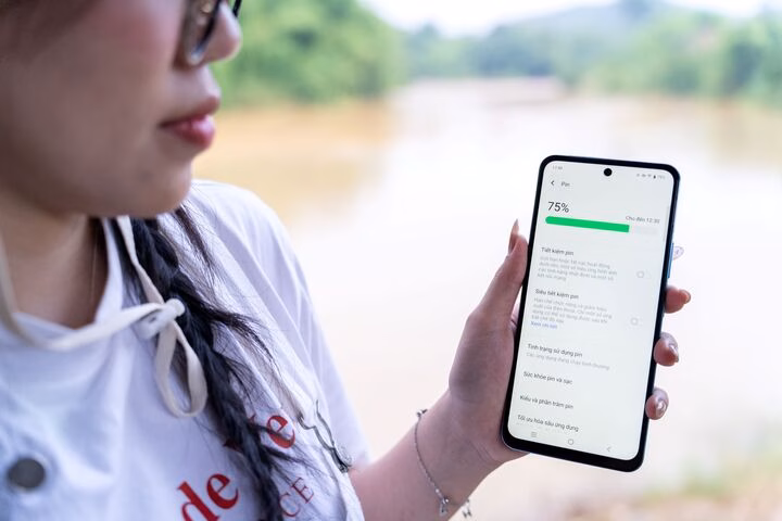Vivo Y39 5G – Siêu phẩm smartphone tầm trung với thiết kế độc đáo và công nghệ vượt trội Pin dung lượng lớn giúp người dùng yên tâm sử dụng cả ngày dài.