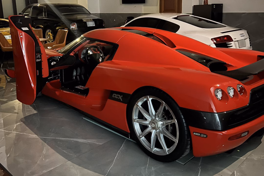 Siêu xe triệu đô Koenigsegg CCX của ông Đặng Lê Nguyên Vũ xuất hiện tại TP.HCM