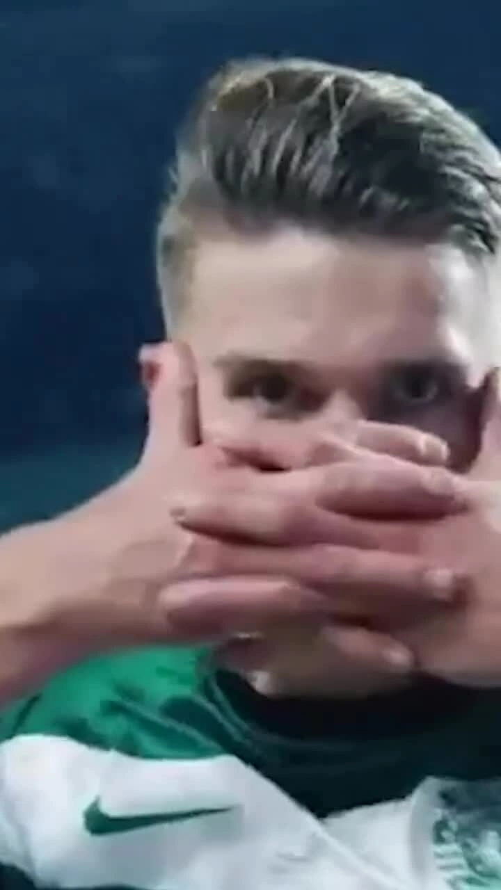 Tiền đạo Arsenal tạo biểu tượng ăn mừng mới với động tác mặt nạ Gyokeres đăng video kèm thông điệp "Không ai quan tâm cho đến khi tôi đeo mặt nạ".