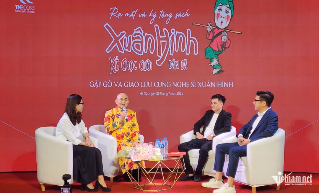 Nghệ sĩ dành một phần nội dung sách để giới thiệu bảo tàng đạo Mẫu 5.000 m2 ở Sóc Sơn, Hà Nội.