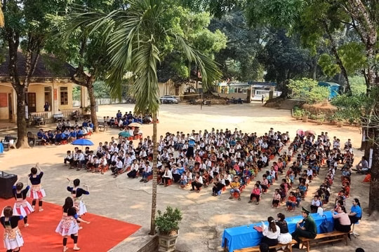 Hội thảo quốc tế COMBELT2025: Nâng tầm hợp tác học thuật và đổi mới sáng tạo Nghệ An: Nữ giáo viên bị ung thư vẫn thuộc diện đi biệt phái