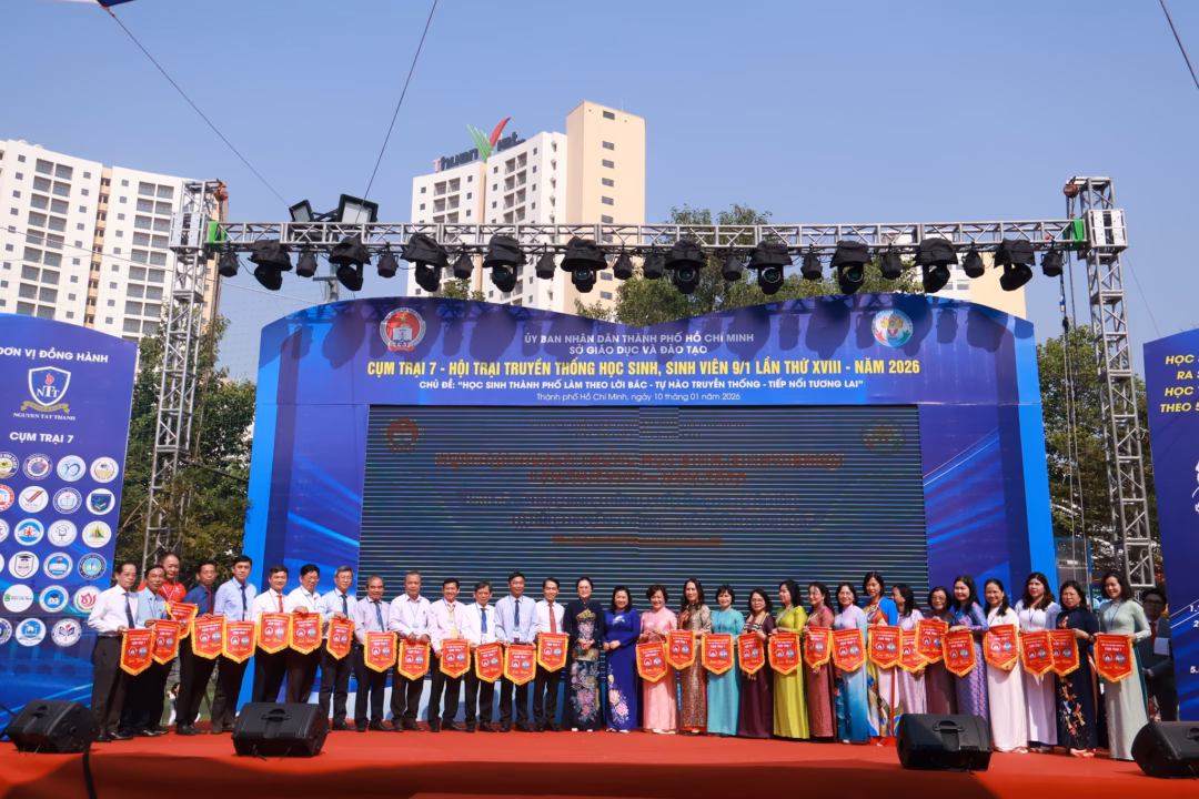 Bảng th&ocirc;ng điệp hội trại 2026 tại TPHCM