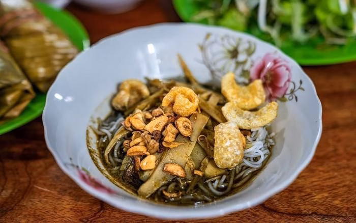 B&aacute;t b&uacute;n cua thối hấp dẫn