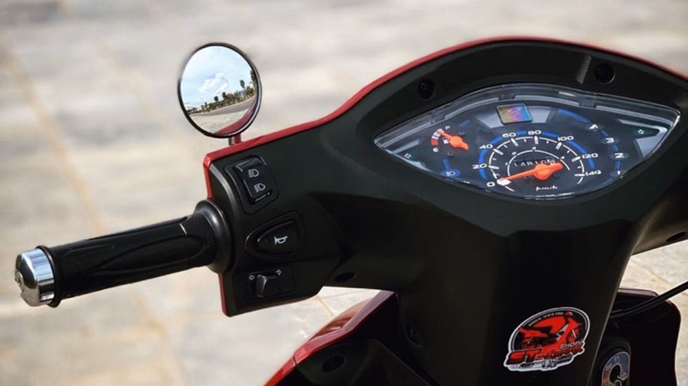 Gương thời trang trên xe máy Gương thời trang trên xe máy – cần đáp ứng tiêu chuẩn an toàn