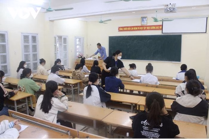 Kỳ thi 3 môn truyền thống Các kỳ thi trước, việc thi vào lớp 10 được thực hiện với 3 môn