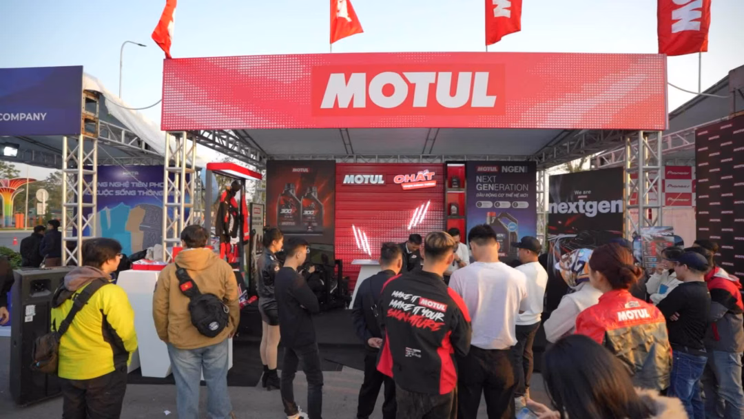 Motul VR racing experience tại Vietnam Mobility Show 2025 Hoạt động đua xe thực tế ảo của Motul tại Vietnam Mobility Show