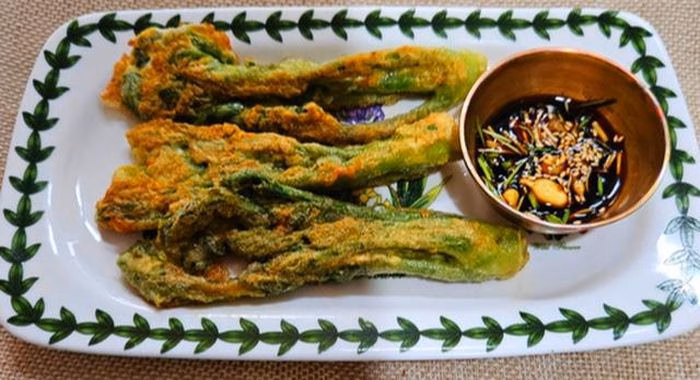 Nụ rồng gai chi&ecirc;n gi&ograve;n &ndash; m&oacute;n khai vị gi&ograve;n tan