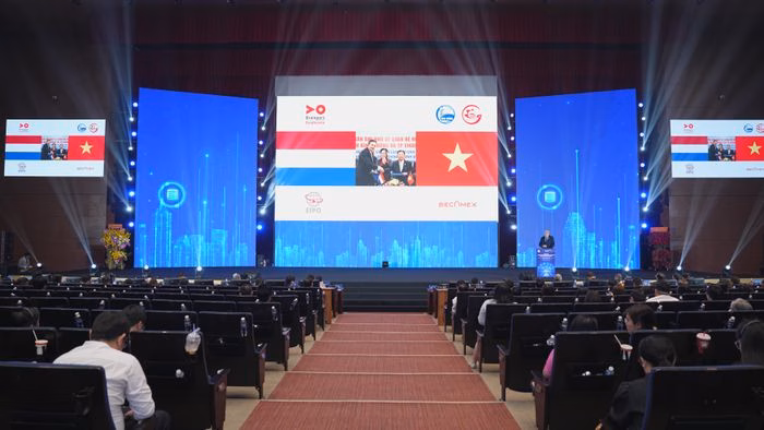 Quang cảnh lễ c&ocirc;ng bố Đ&ocirc; thị Khoa học C&ocirc;ng nghệ Bắc TP.HCM