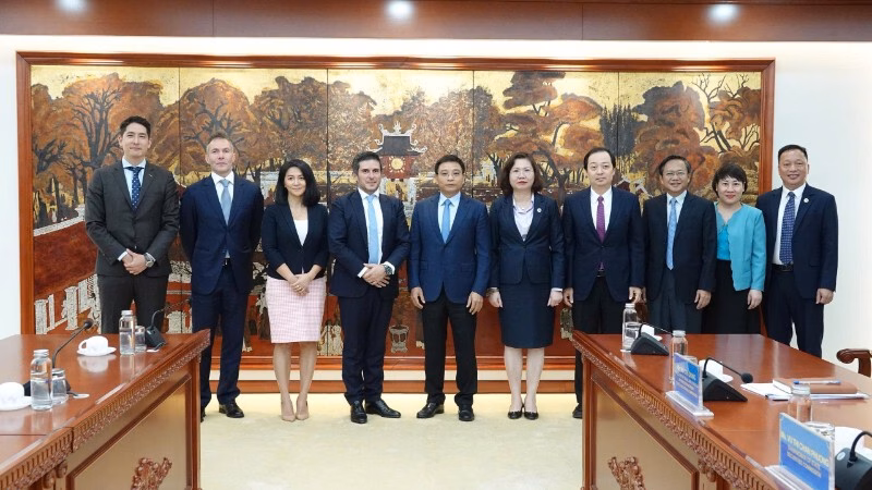 Bộ Tài chính ‘nắm tay’ FTSE Russell nâng cấp thị trường chứng khoán