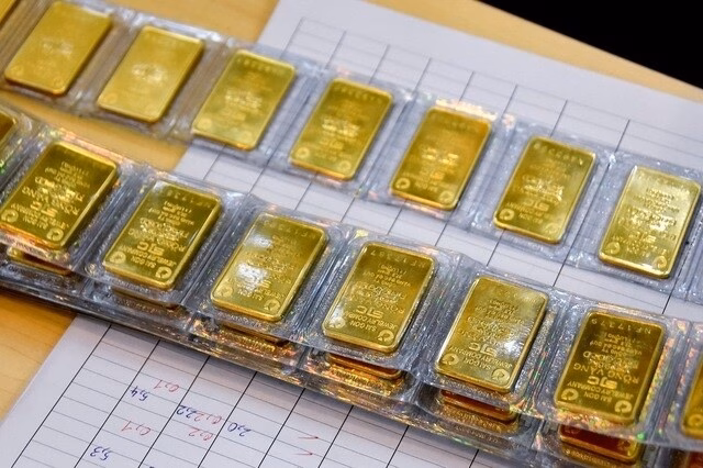 Giá vàng miếng giảm gần một triệu đồng, vì sao? Ngày 15/7 là thời hạn Chính phủ yêu cầu NHNN trình dự thảo Nghị định sửa đổi Nghị định 24/2012/NĐ-CP về quản lý hoạt động kinh doanh vàng theo yêu cầu của Thủ tướng.