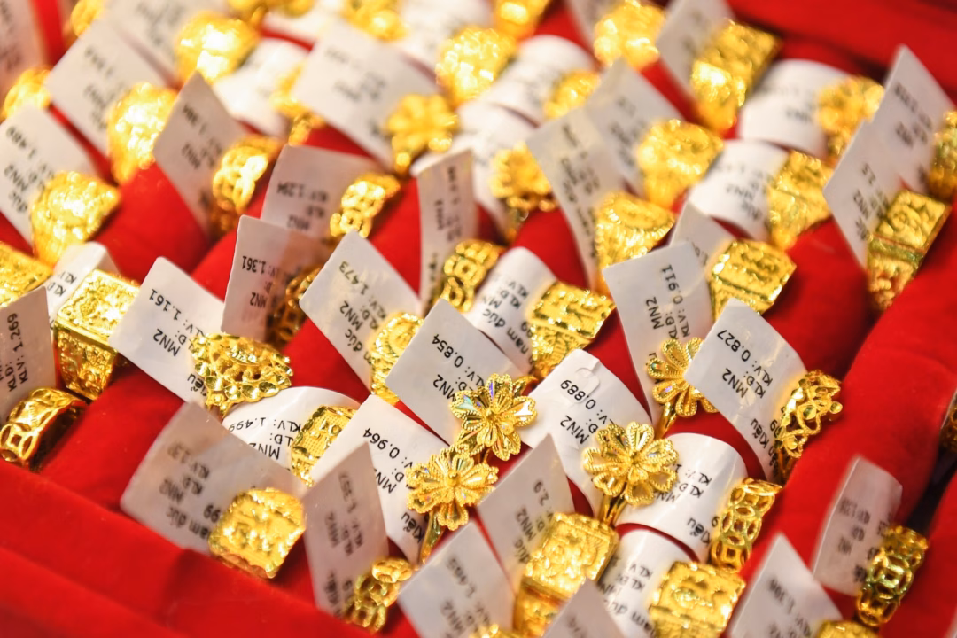 Giá vàng ổn định sau biến động mạnh, nhìn từ góc độ tài chính Mỹ