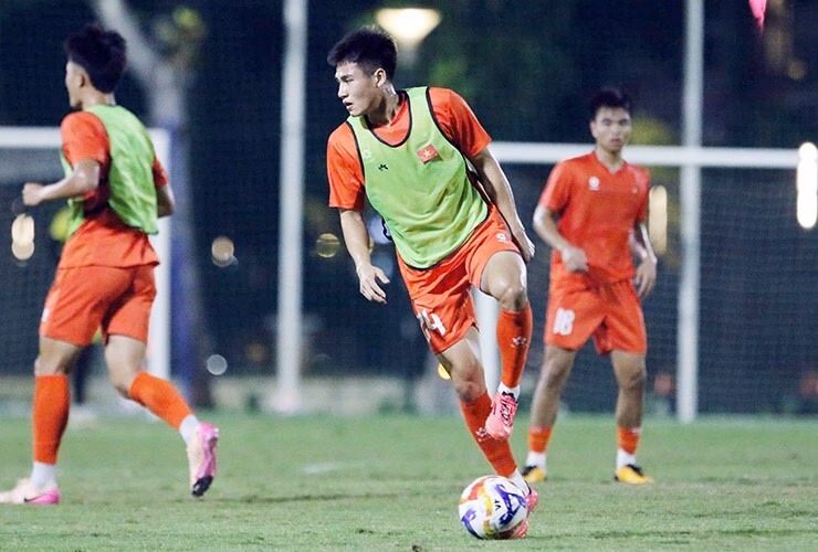 U23 Việt Nam sẵn sàng chiến thắng trong trận mở màn giải Đông Nam Á U23 Việt Nam khẩn trương chuẩn bị cho trận mở màn với U23 Lào vào ngày 19/7.