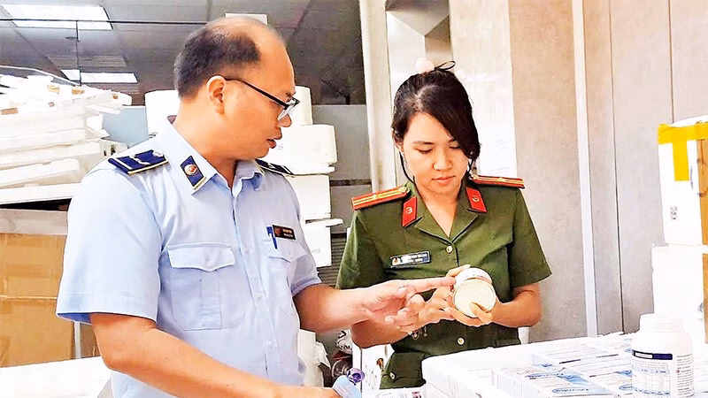 Chống hàng giả: Cần tăng quản lý trên không gian mạng