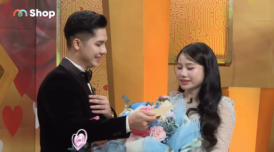 Chuyện tình vợ chồng kỹ sư và tiểu thư tiệm vàng vượt qua sóng gió