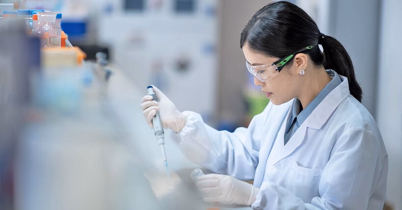 Dược phẩm Trung Quốc bứt phá toàn cầu qua công nghệ sinh học