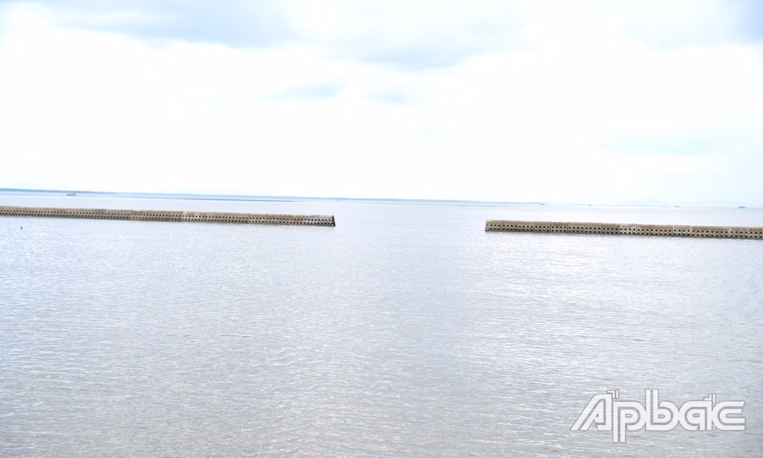 Dự án Nâng cấp đê biển Gò Công giai đoạn 2 đang phát huy hiệu quả trong phòng, chống sạt lở sau khi đưa vào sử dụng.