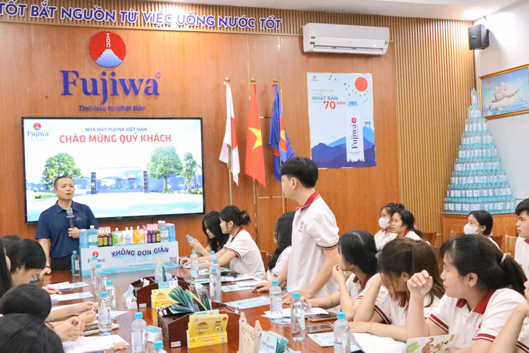 Sinh viên Bách Khoa Sài Gòn học hỏi kinh nghiệm từ doanh nghiệp Nhật Bản Fujiwa Việt Nam Học từ thực tế sản xuất với chuyến tham quan công ty tnhh Fujiwa Việt Nam 8
