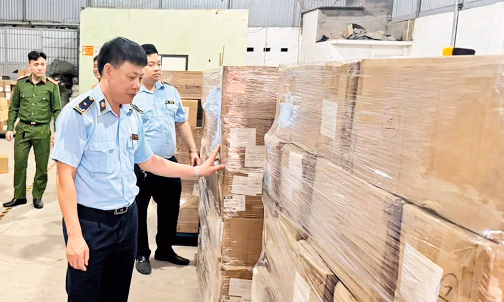 Cửa hàng thời trang Bắc Ninh chật vật vì khách chuyển sang mua online