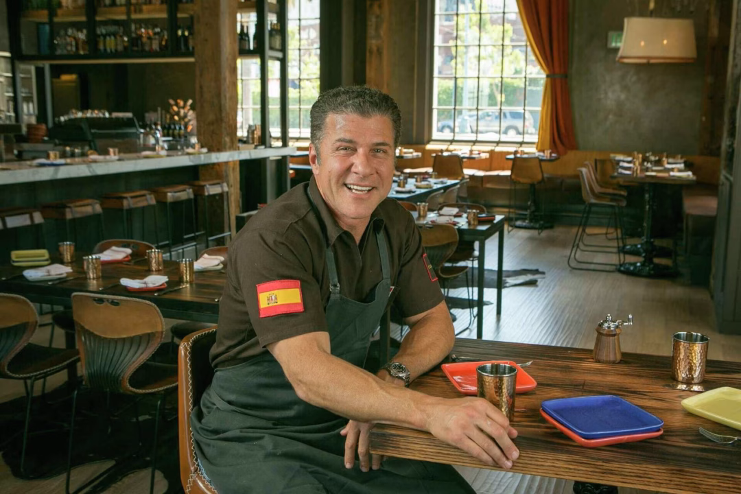 Gia đình Michael Chiarello kiện cố gắng chiếm lĩnh đế chế nhà hàng sau cái chết của ông