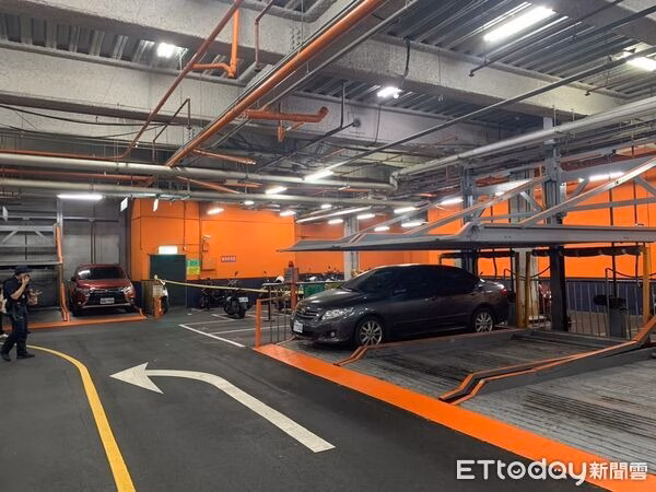 Cảnh sát đã phong tỏa hiện trường vụ án mạng. Đồng thời xin lệnh bắt tạm giam và yêu cầu truy tố hung thủ với cáo buộc giết người, vi phạm Luật Phòng chống bạo lực gia đình.