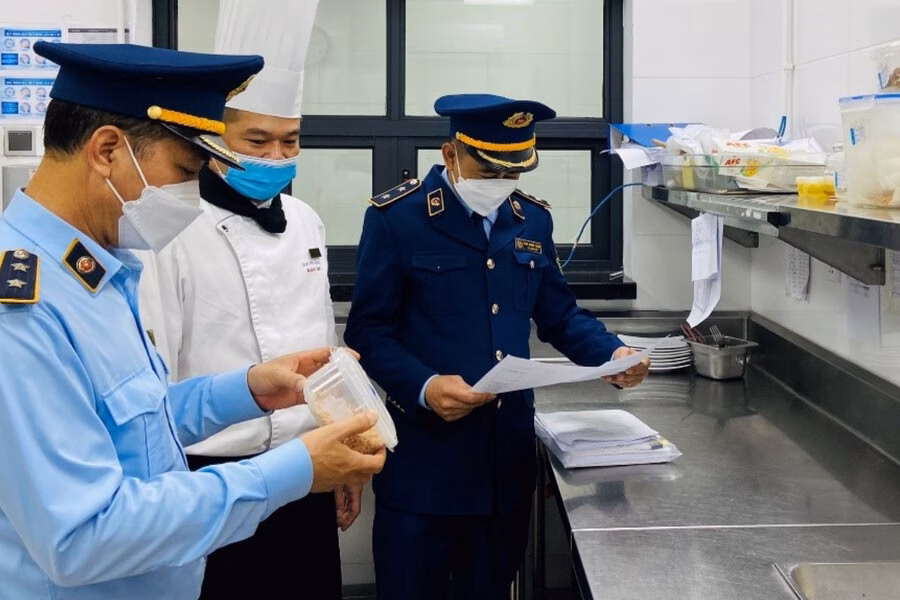 Thực phẩm chức năng giả: Kẽ hở pháp lý và thách thức quản lý