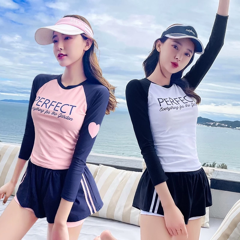 Tôi đã chọn đồ bơi hai mảnh tay dài nhưng vẫn bị rám da, bí quyết nằm ở đây!