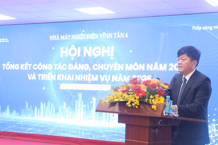 Th&agrave;nh vi&ecirc;n Hội đồng EVN V&otilde; Hồng Lĩnh chỉ đạo triển khai mục ti&ecirc;u 2026