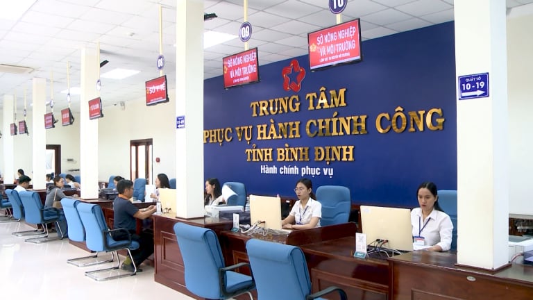 Quế Ngọc Hải rời B.Bình Dương để gia nhập HAGL vì bầu Đức? Trước sáp nhập Gia Lai, Bình Định “chạy thử” mô hình chính quyền 2 cấp như thế nào?
