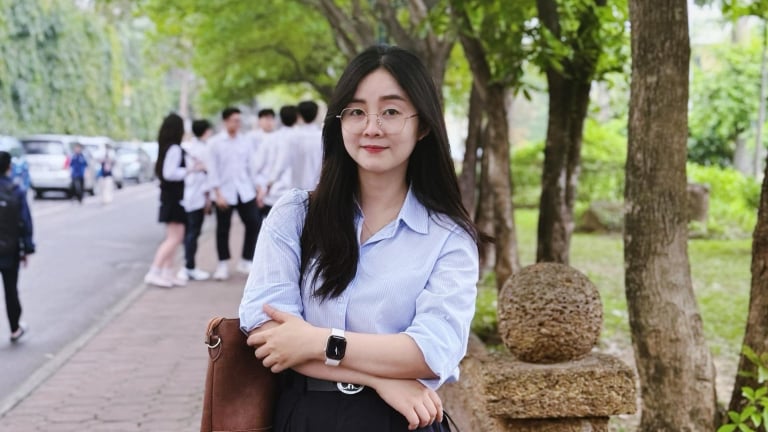 Quế Ngọc Hải rời B.Bình Dương để gia nhập HAGL vì bầu Đức? Cô giáo từng là thủ khoa 'bật mí' trọng tâm ôn thi môn Giáo dục Kinh tế và Pháp luật kỳ thi tốt nghiệp THPT 2025 đạt điểm tuyệt đối