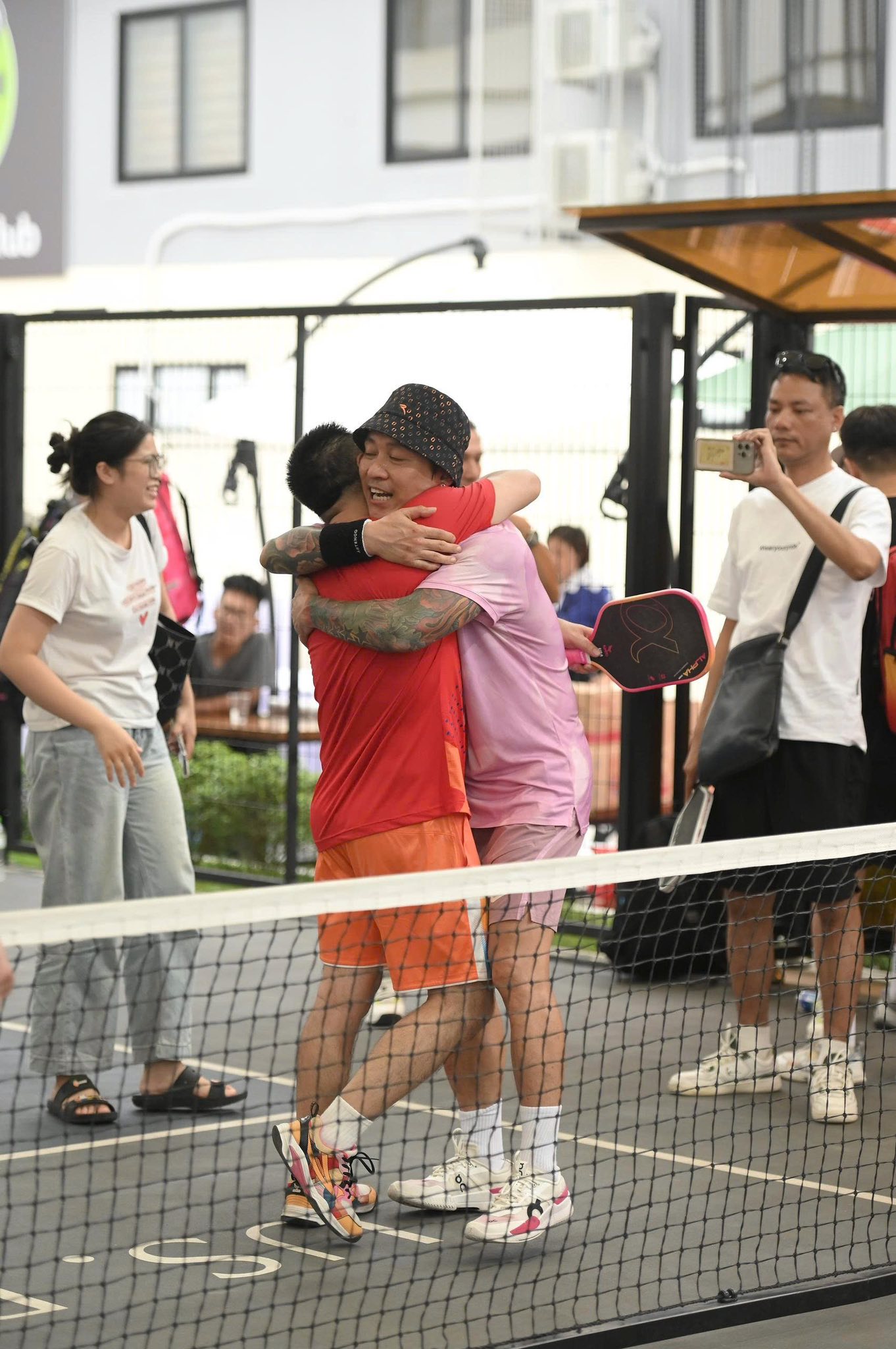 NSND Tự Long và ca sĩ Tuấn Hưng đã có gần một năm chơi bộ môn thể thao pickleball