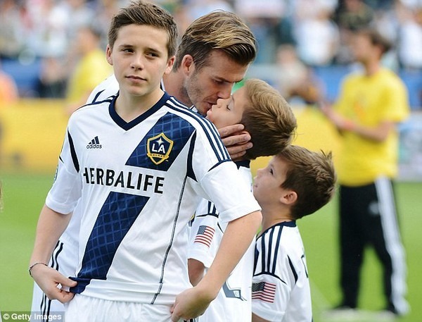 Con dâu tỷ phú của nhà Beckham vẫn chưa thành công trong sự nghiệp diễn xuất Brooklyn Beckham bỏ dở cả nghiệp bóng đá...