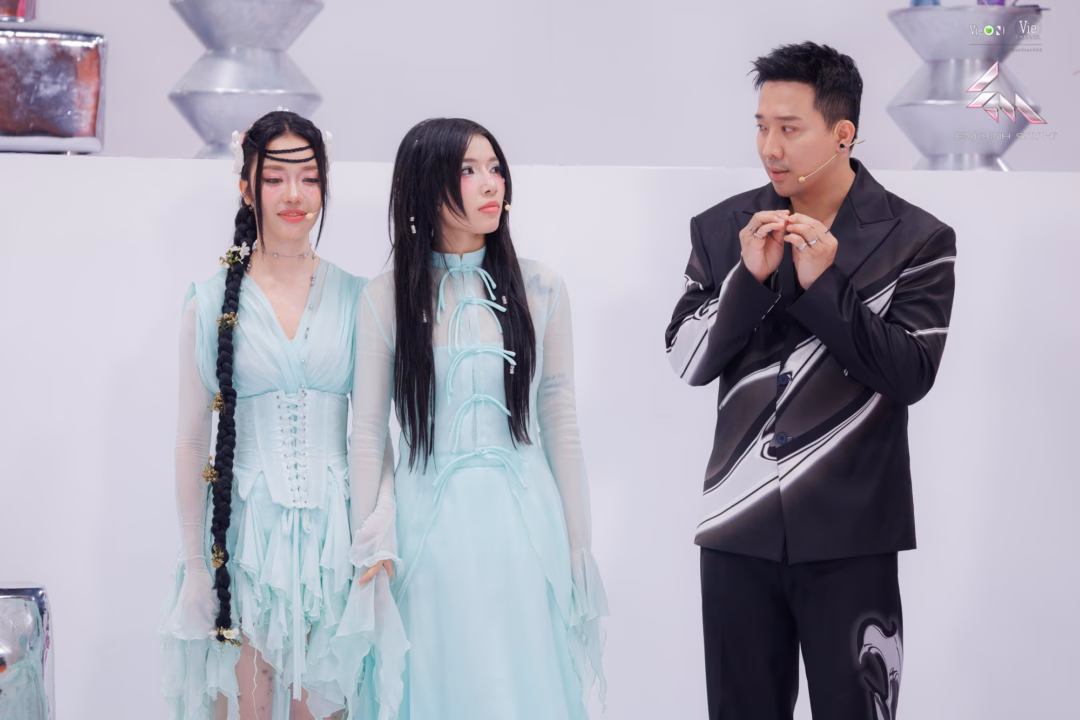 Nam MC làm tốt vai trò dẫn dắt trong Em Xinh Say Hi - một trong những show truyền hình hot nhất hiện tại